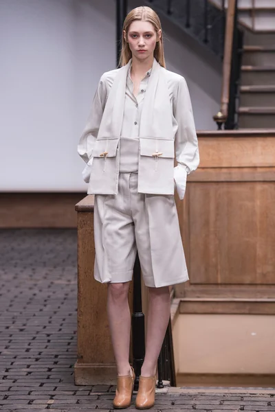 Look 14